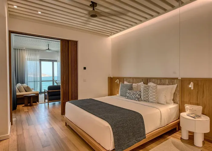 Avant Mar Paros נאוסה