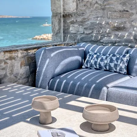 Avant Mar Paros